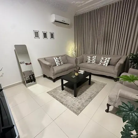 شقة بجلسة خارجية ودخول ذاتي Riyadh Exterior photo